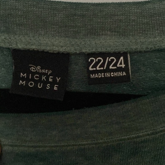 Disney Holiday Mickey & Minnie Mouse Sweatshirt Size 22/24 good condition - Picture 4 of 6